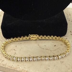 Radiance by Absolute Magic Magnet Clasp Line Bracelet  Med Round Cut Gold Tone